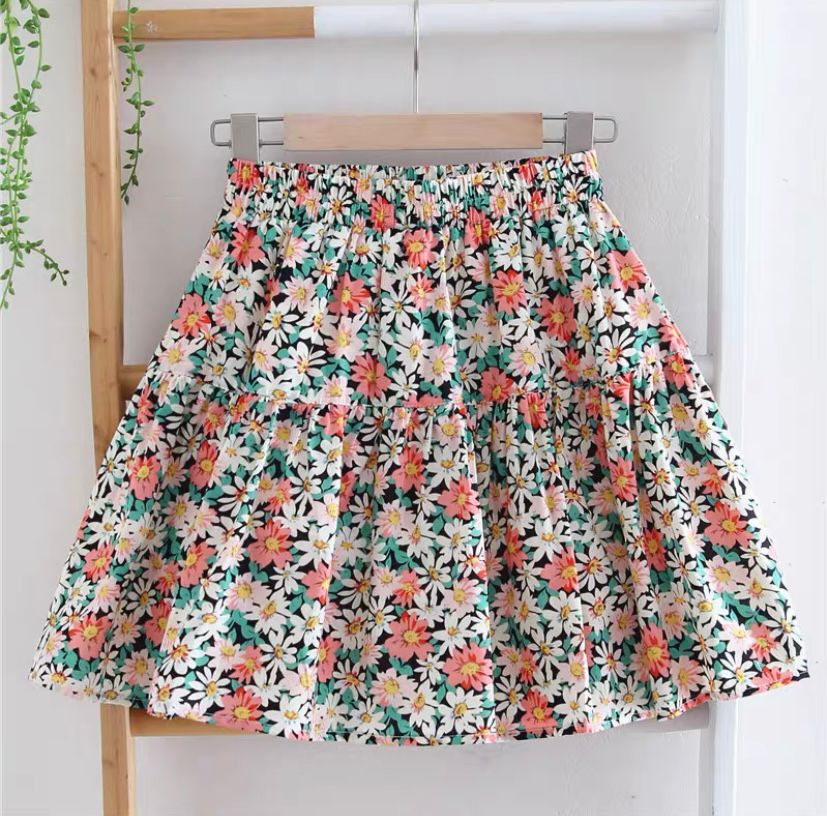 Beautiful Floral Short Skirt – Stylemantraas